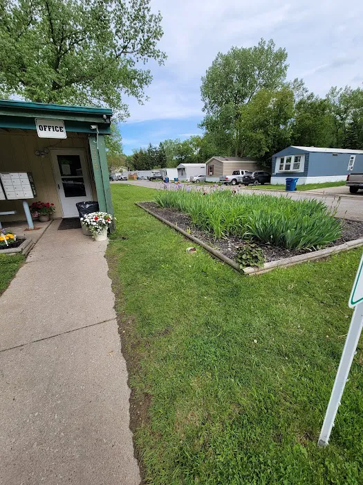 Brentwood Estates - Mobile Home Park Picture 4