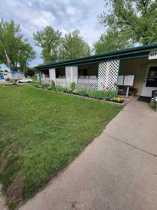 Brentwood Estates - Mobile Home Park Picture 5