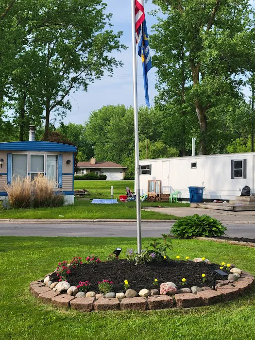 Brentwood Estates - Mobile Home Park Picture 6