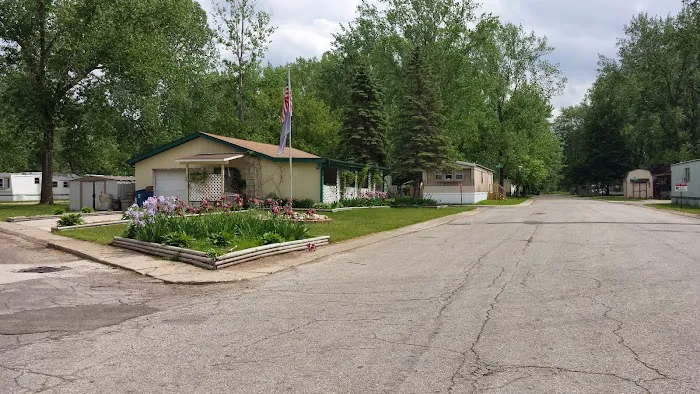 Brentwood Estates - Mobile Home Park Picture 9
