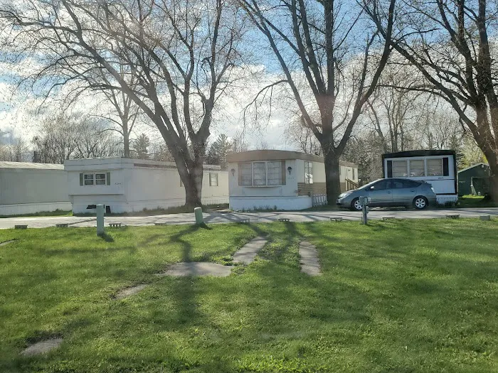 Bay City Mobile Home Park Picture 8