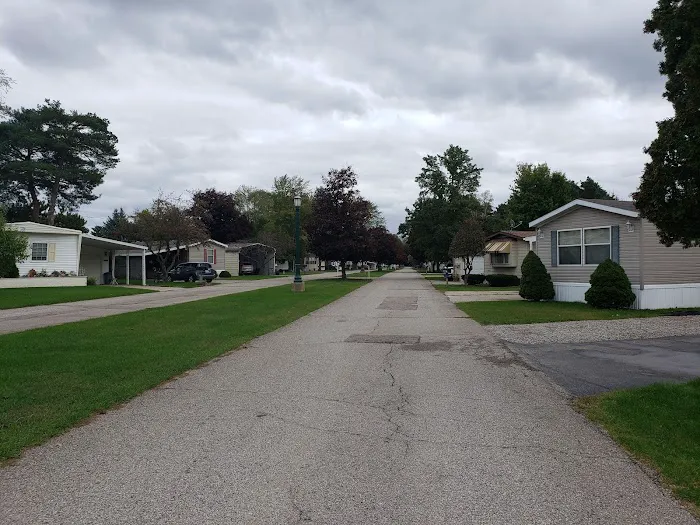 Pinecrest Estates Picture 4