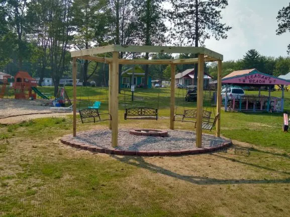 Pleasant Beach Resort, RV Lots, Cabins and Pool Picture 8