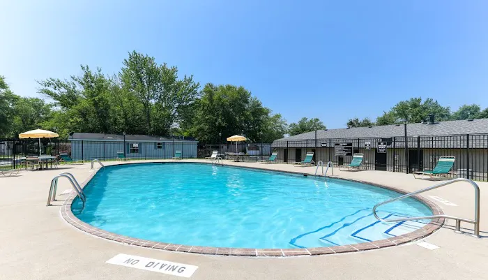 Camelot Manor Estates MHC Picture 10