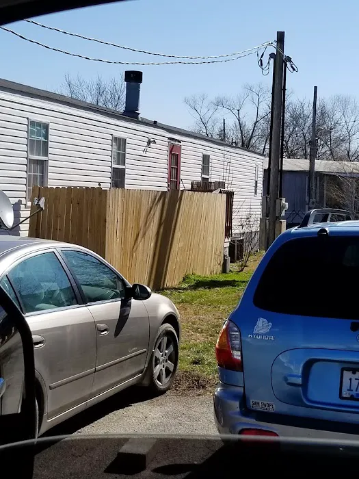 Ashley Pointe Mobile Home Park Picture 5