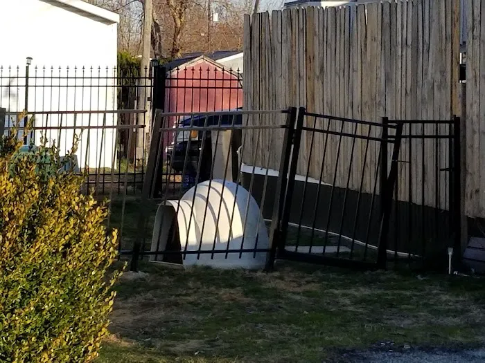 Ashley Pointe Mobile Home Park Picture 6