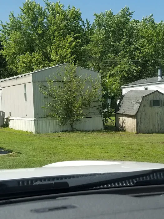 Ashley Pointe Mobile Home Park Picture 2