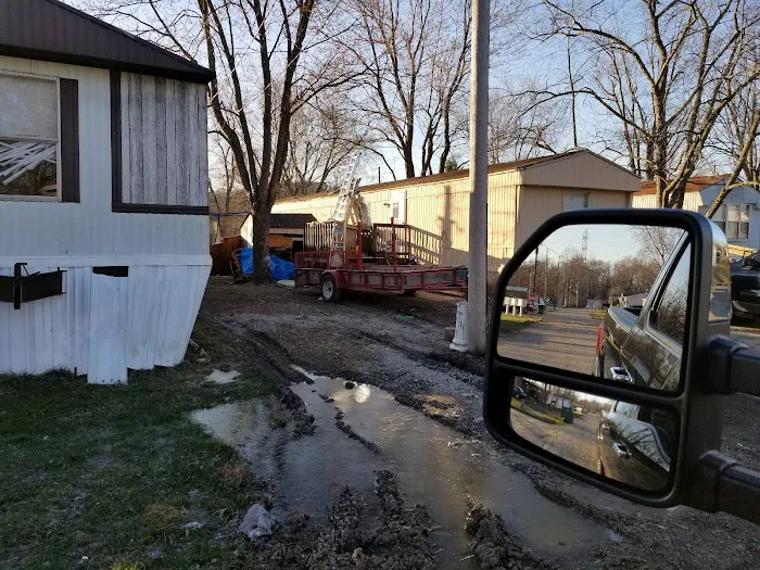 Ashley Pointe Mobile Home Park Picture 3