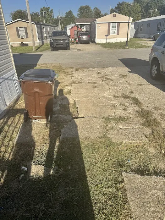 Barrington Pointe Mobile Home Park Picture 6