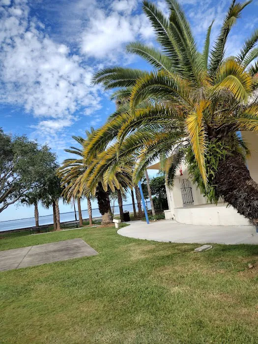 Holiday MHC Picture 4