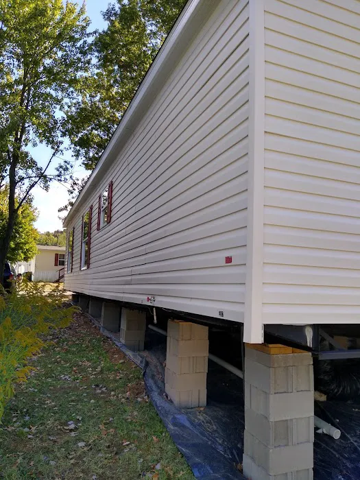 Whispering Oaks Mobile Home Park Picture 8