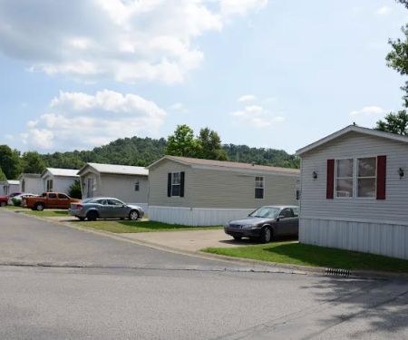 Whispering Oaks Mobile Home Park