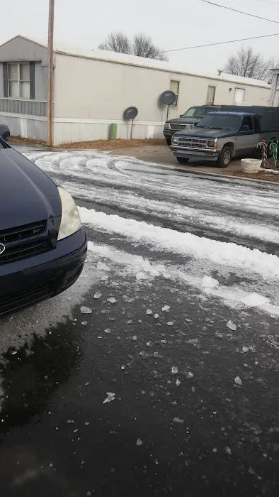 Whispering Oaks Mobile Home Park Picture 9