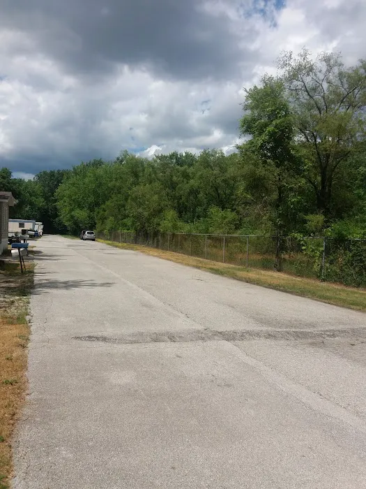 IXL Mobile Home Park Picture 5