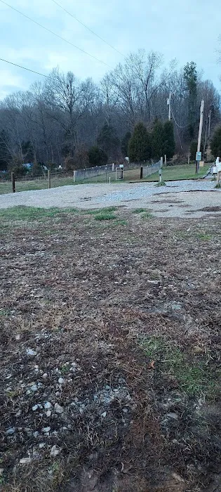 Country Roads RV Park Picture 5