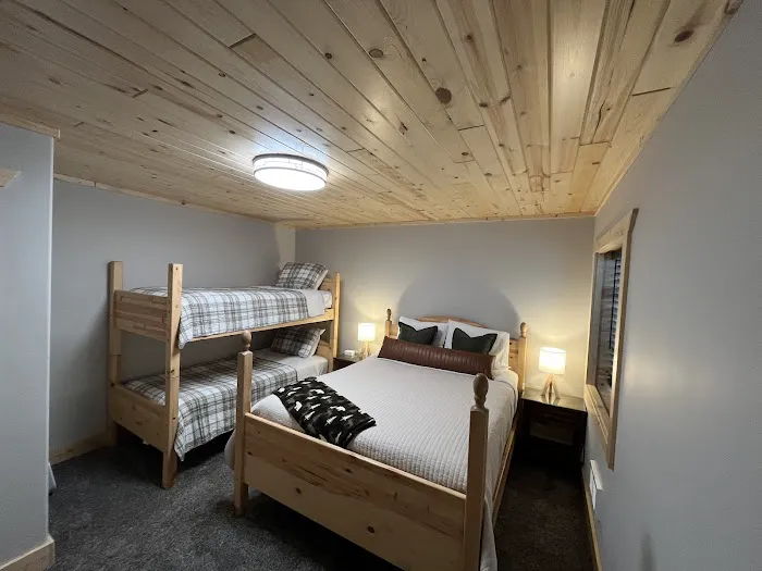 Golf & Geysers Cabin Rental Picture 7