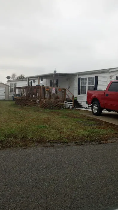 Shepherdsville Pointe Mobile Home Park Picture 8