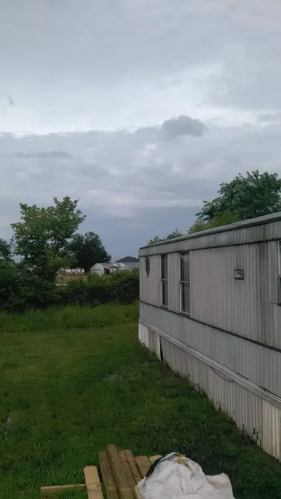 Shepherdsville Pointe Mobile Home Park Picture 5