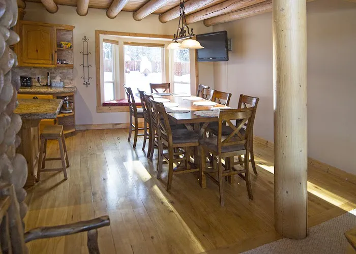 Family Reunion Cabin Picture 4