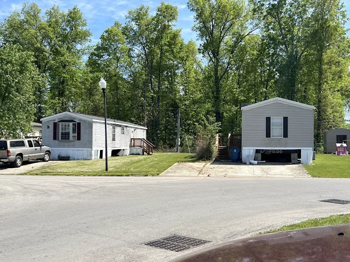 Hickory Acres Manufactured Home Community Picture 8