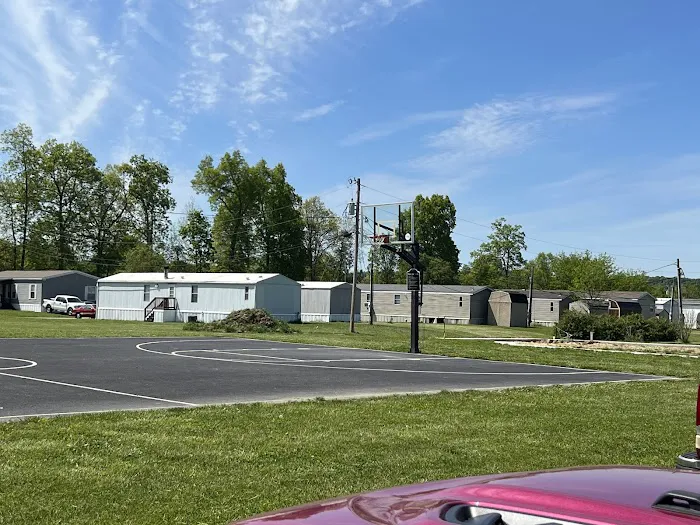 Hickory Acres Manufactured Home Community Picture 9