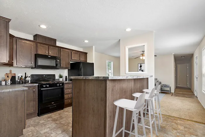 Candlelight Village Mobile Home Park Picture 3