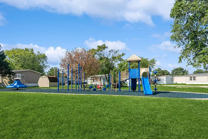 Candlelight Village Mobile Home Park Picture 7