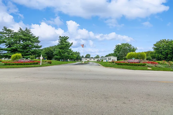 Candlelight Village Mobile Home Park Picture 9