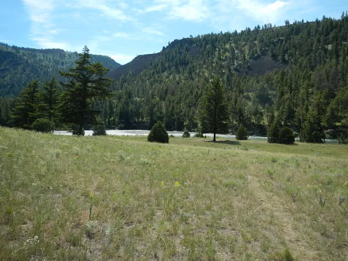 Yellowstone River Trail Picture 2