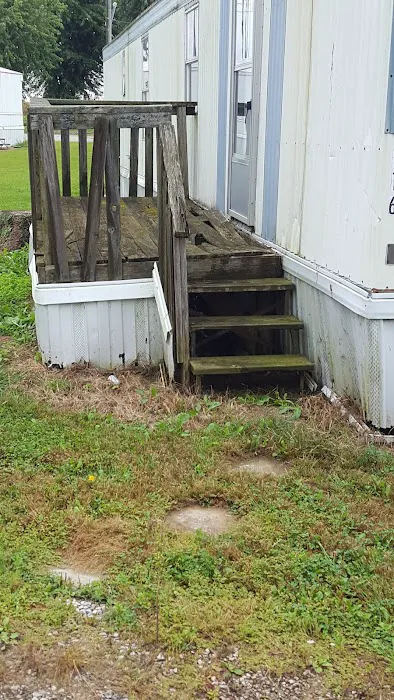 Maplewood Mobile Home Park Picture 8