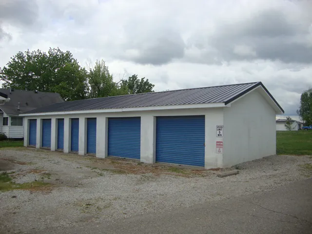 Maplewood Mobile Home Park Picture 4