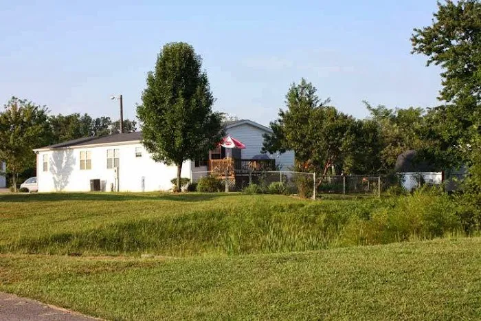 Parkside Manor Mobile Home Community Picture 9