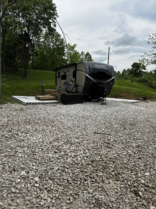 Lake view camping Picture 6