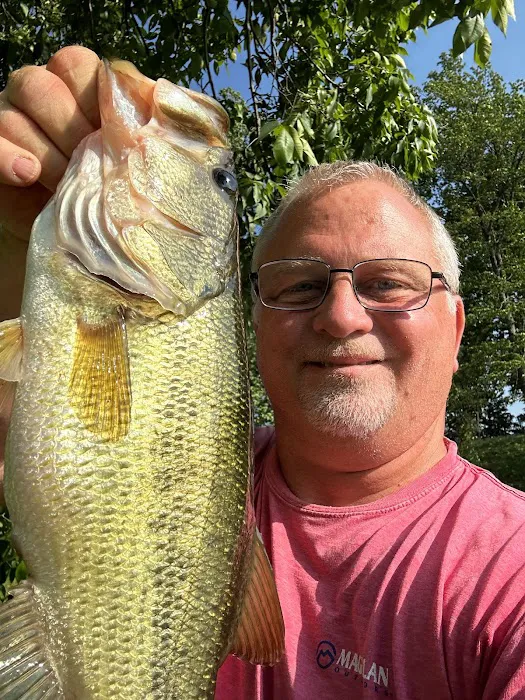 Lake view camping Picture 9