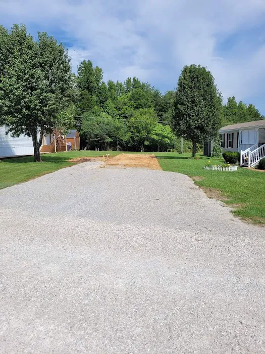 Heartland Mobile Home Park Picture 4