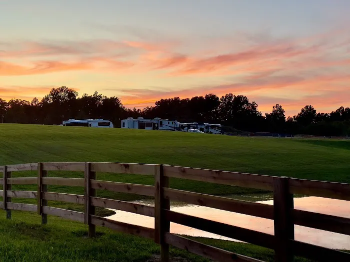 Bourbon Springs RV Resort Picture 2