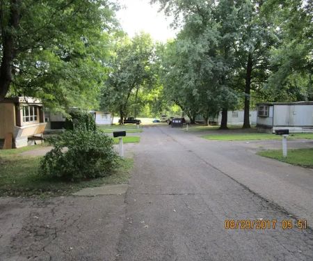 Maplewood Place Mobile Home Park
