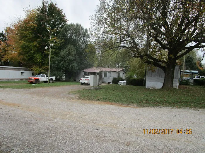 Town and Country Mobile Home Park Picture 3