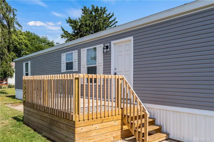 Sundale Manufactured Home Community Picture 3
