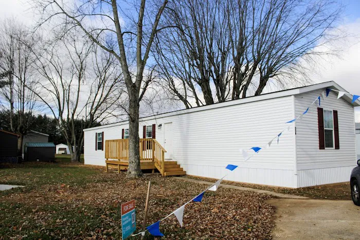 Sundale Manufactured Home Community Picture 5