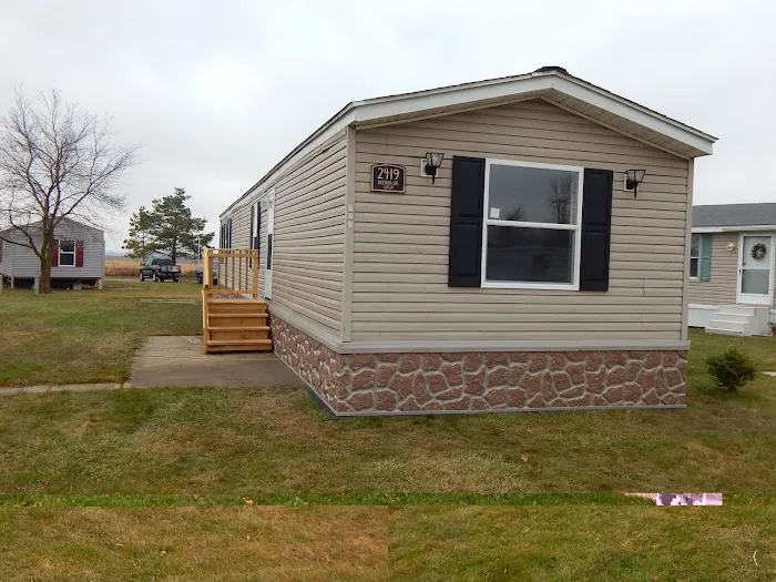 Deckerville Estates Picture 4