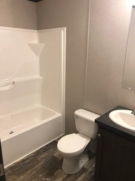 Colonial Estates Mobile Home Park Picture 2
