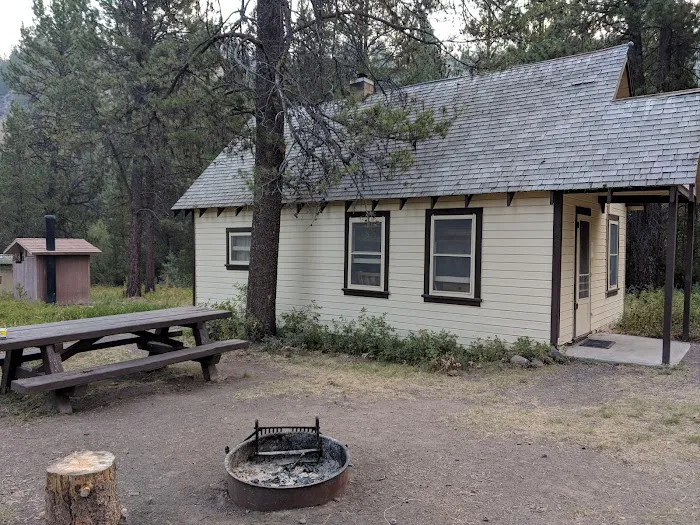 Antlers Guard Station Picture 9