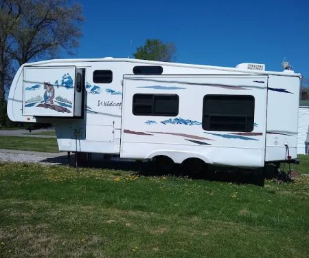 Trail A Way Mobile Home & RV Park