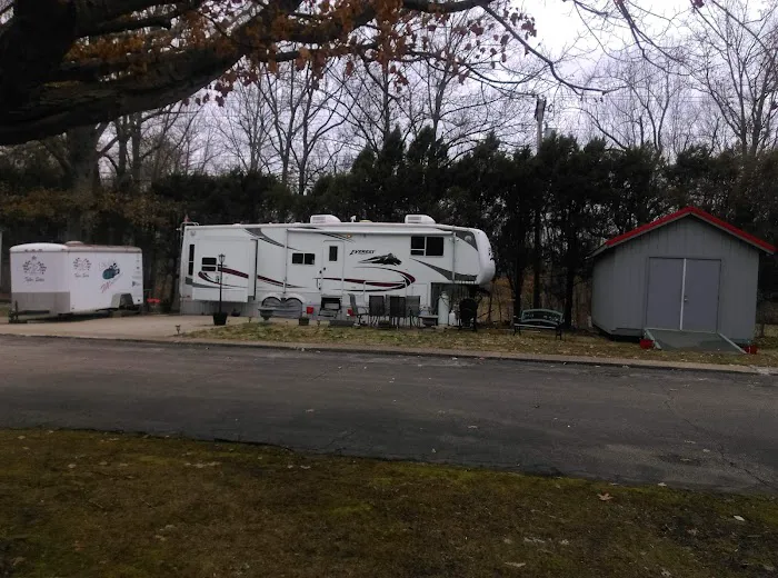 Trail A Way Mobile Home & RV Park Picture 4