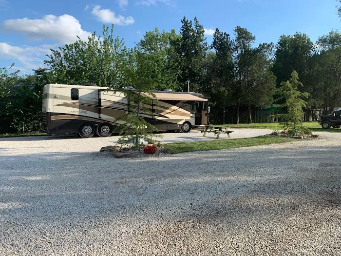 Vincennes RV Park Picture 10