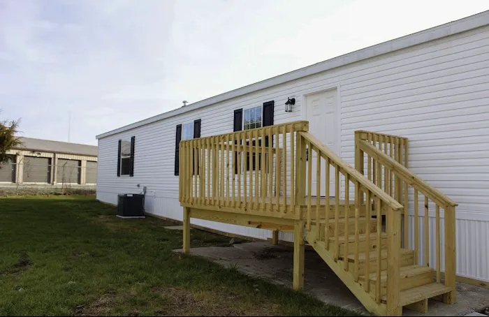 Hillcrest MHC Picture 6