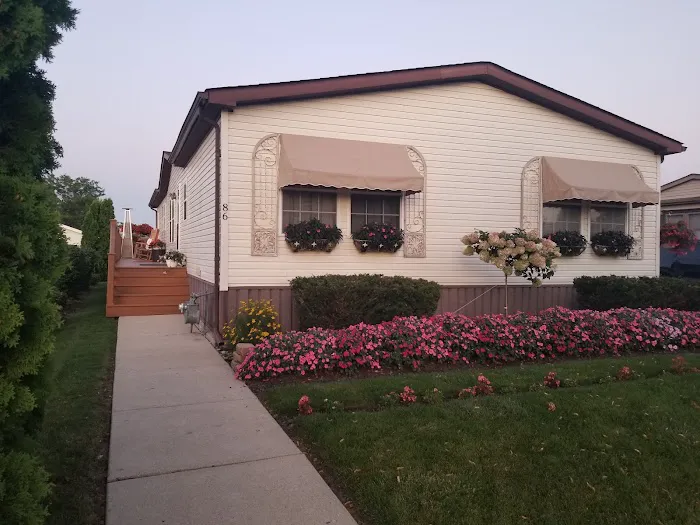 Maple Brook Mobile Home Park Picture 9