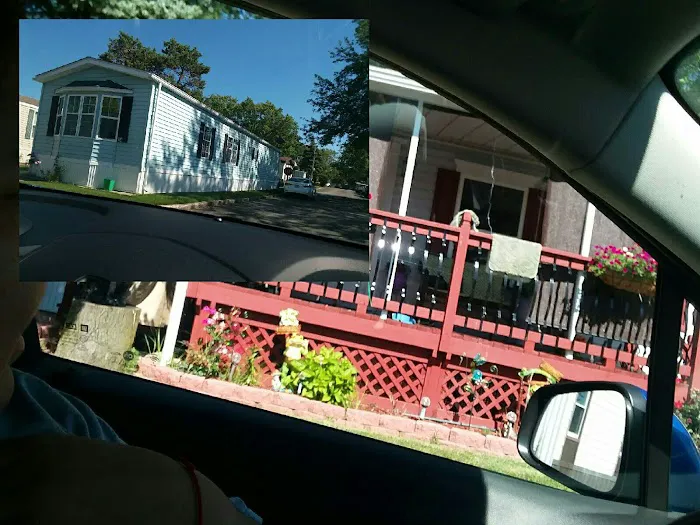 Country Club Woods Manufactured Home Community Picture 3