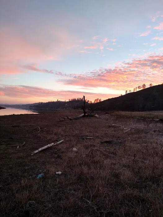 Pines Group Site - Stony Gorge Reservoir Picture 7
